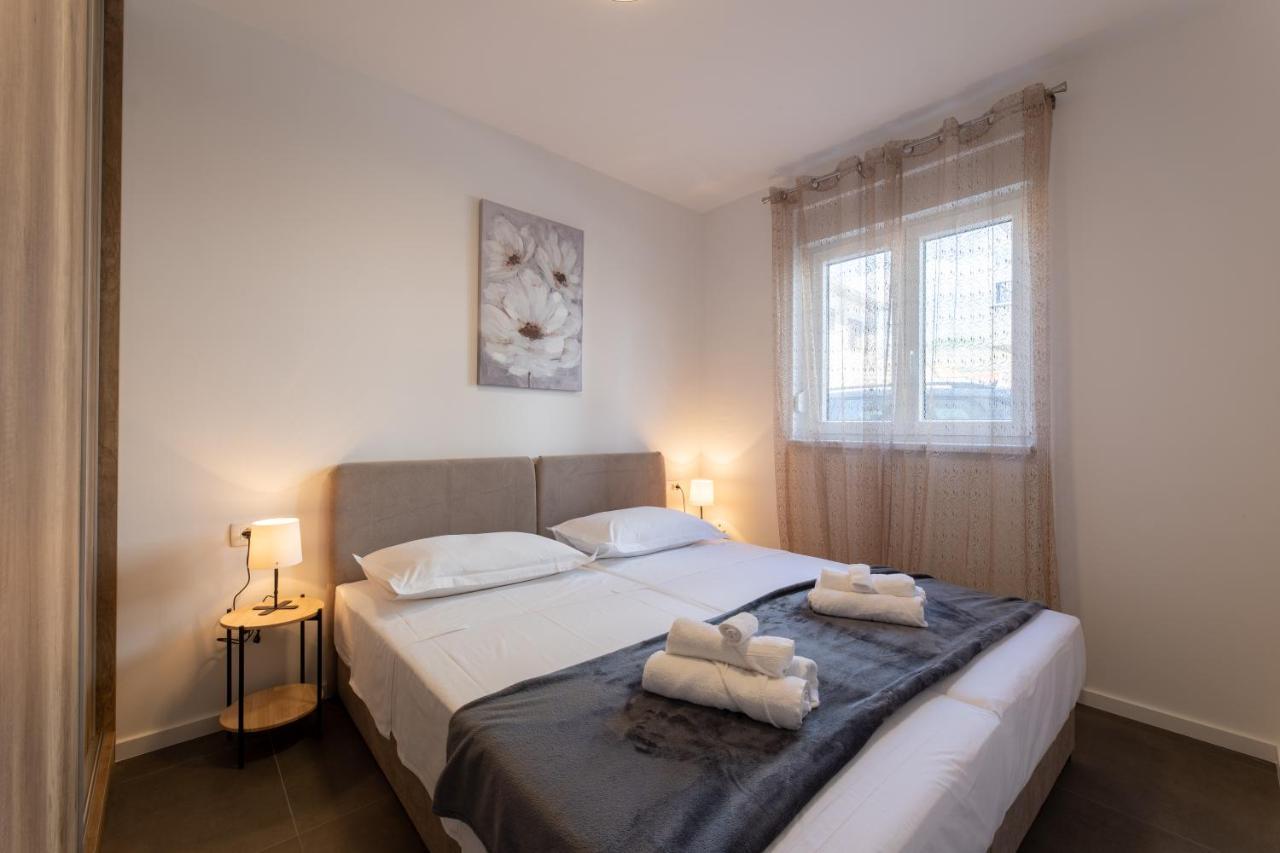 Apartments Maya & Tina Trogir Luaran gambar
