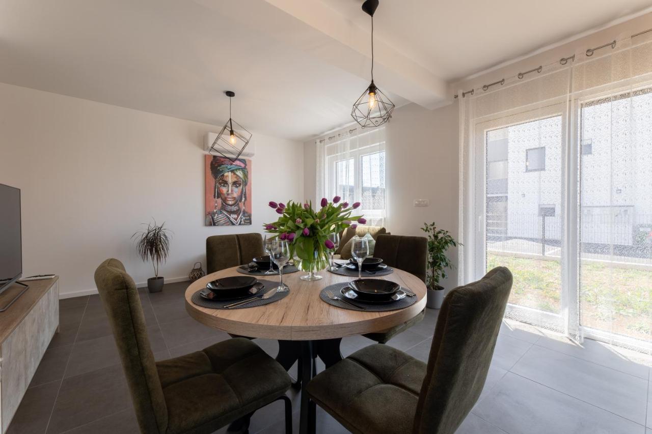Apartments Maya & Tina Trogir Luaran gambar